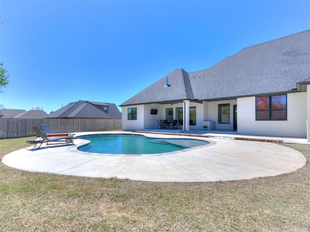 House for sale in Choctaw, Oklahoma County