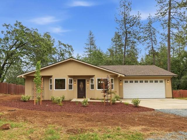 House for sale in Applegate, California