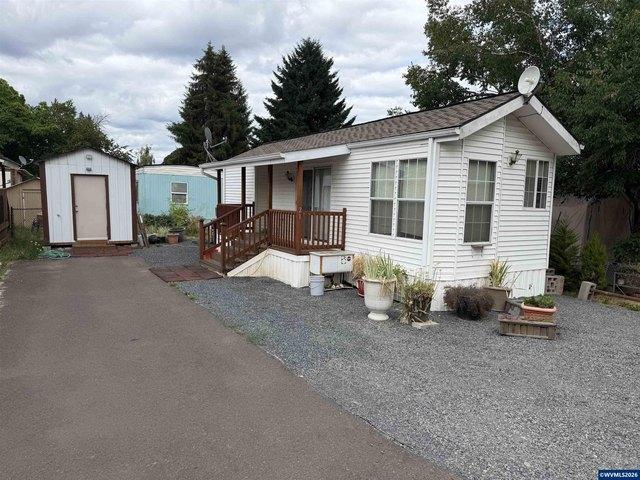 House for sale in Oregonia