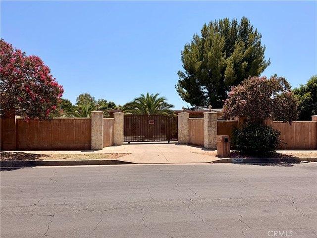 House for sale in Sylmar Neighborhood Council District, Canoga Park