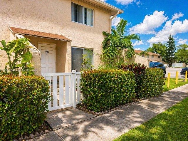 Townhouse for sale in Margate, Florida