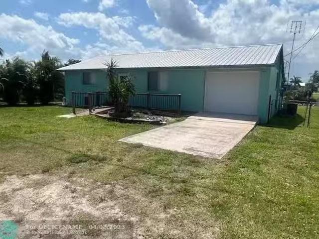House for sale in Okeechobee