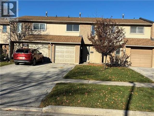 Townhouse for sale in Oakville, Ontario