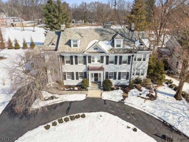 House for sale in Mountainside, New Jersey