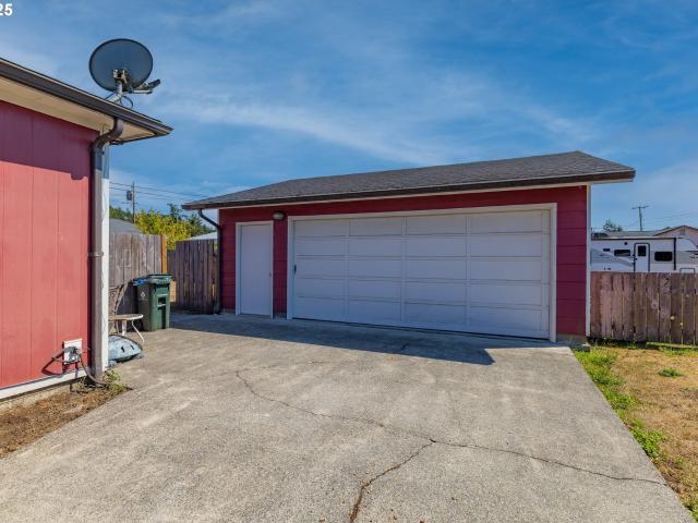 House for sale in Myrtle Point