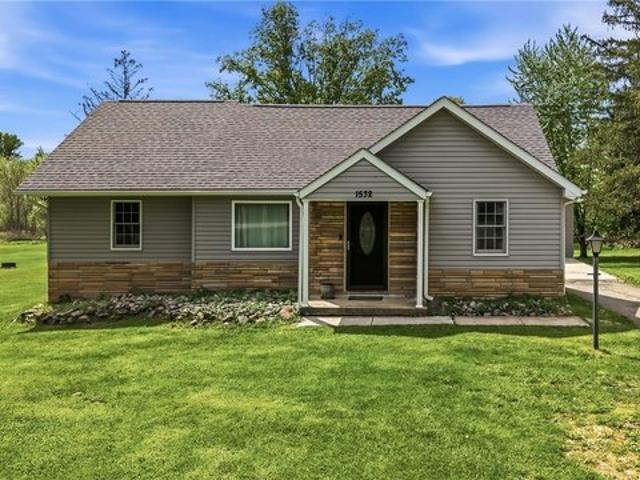 House for sale in Brookfield, Ohio