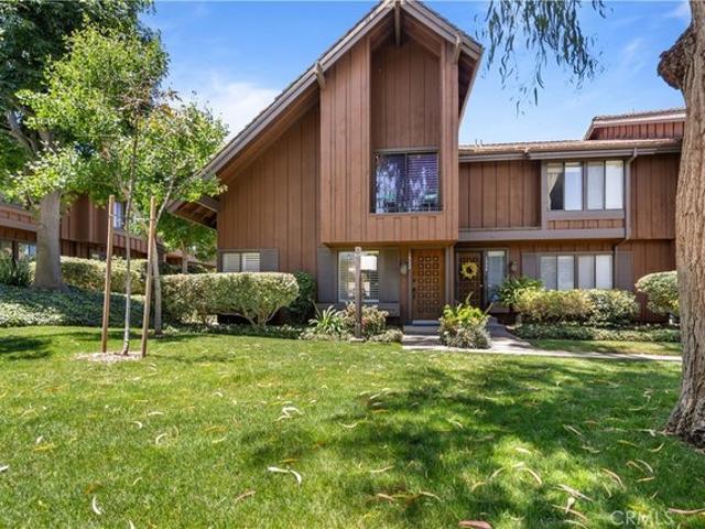 Townhouse for sale in Canoga Park, California