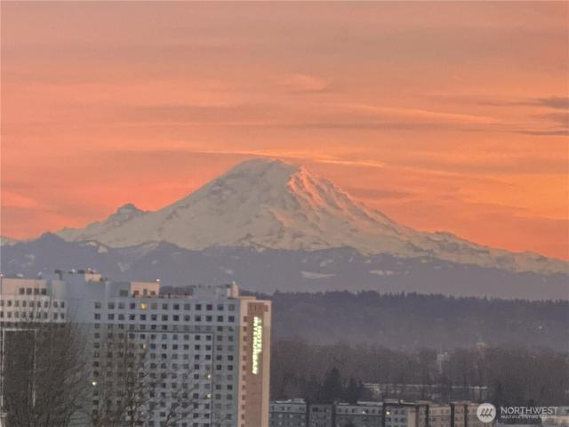 Condo for sale in Tukwila, Washington