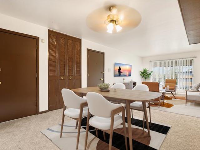 Condo for sale in Dolton, Illinois