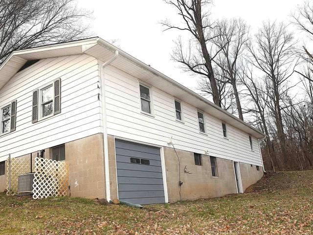 House for sale in Shoals, Indiana