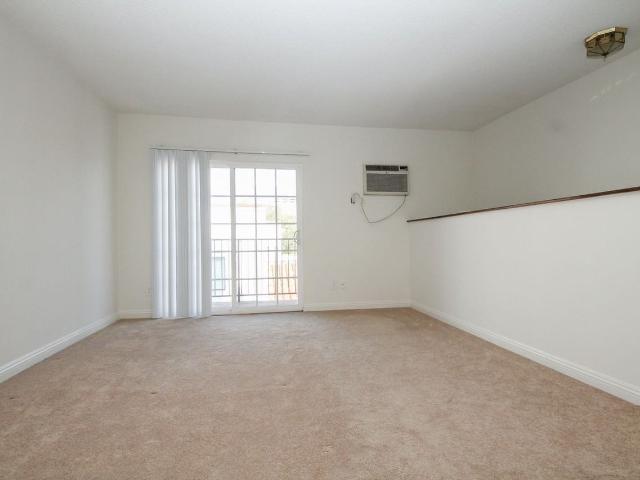 Apartment for rent in Canoga Park, California