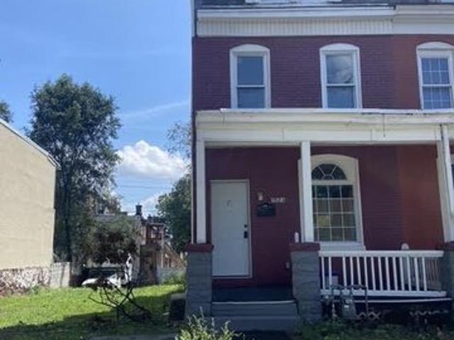 Townhouse for sale in Harrisburg, Pennsylvania