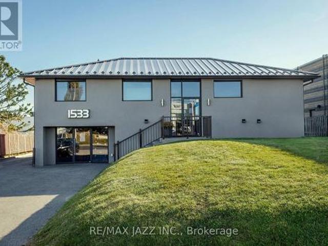 Commercial for sale in Durham, Ontario