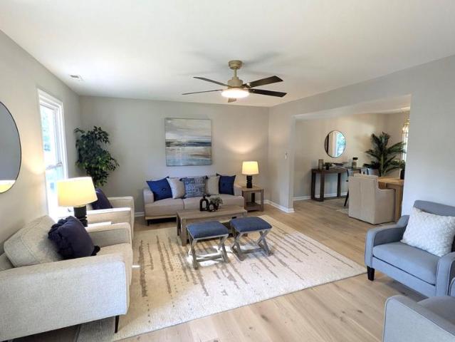 House for sale in Londontowne, Edgewater