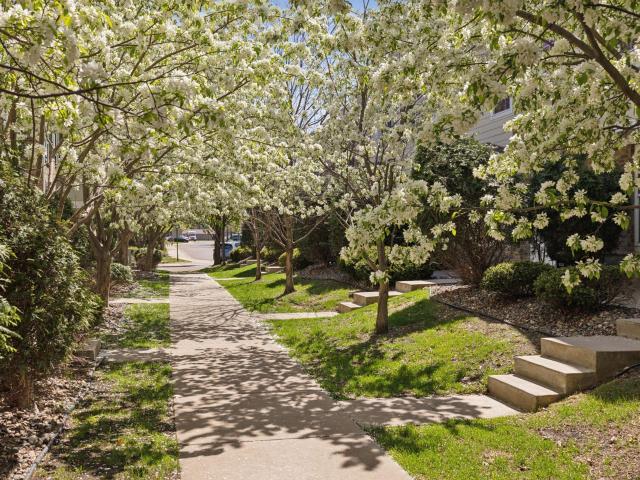 Townhouse for sale in Apple Valley
