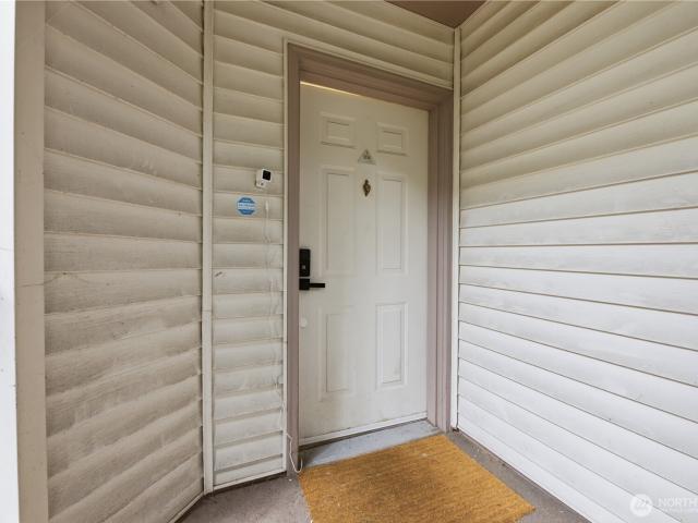 Condo for sale in Tukwila, Washington