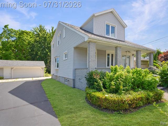 House for sale in Fraser, Michigan