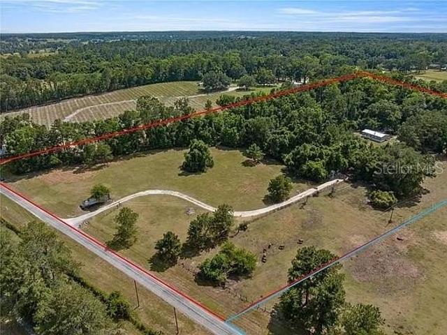 House for sale in Reddick, Florida