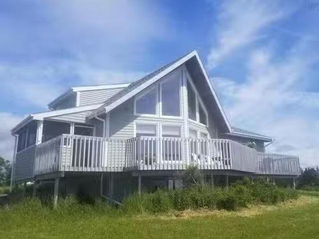 House for sale in Big Harbour Island, Nova Scotia