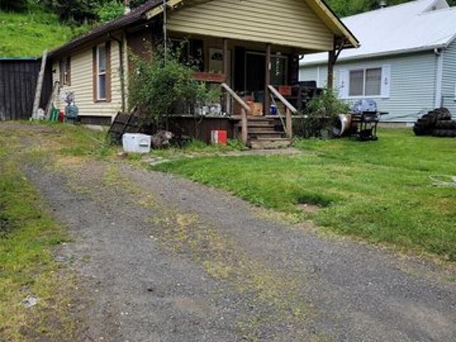 House for sale in Raymond, Washington