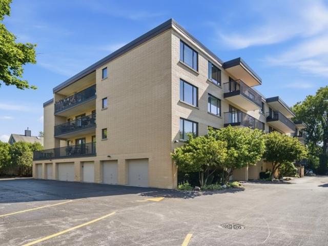Condo for sale in Highland Park, Illinois
