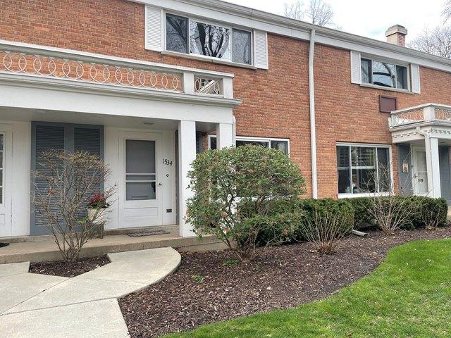 Townhouse for sale in Glenview, Illinois