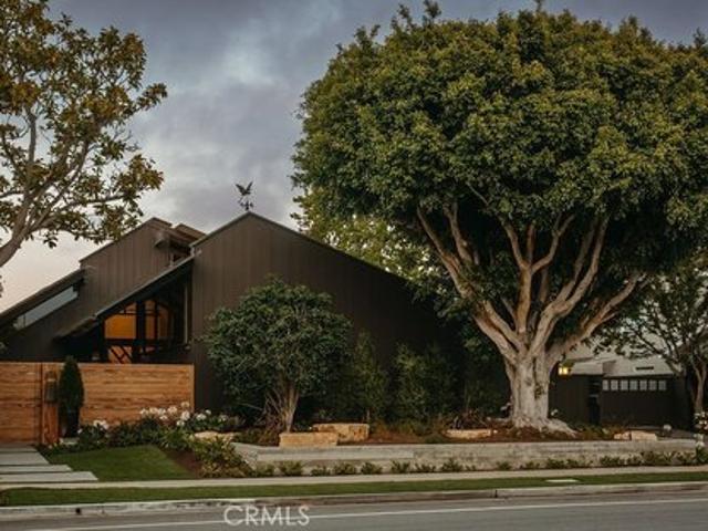 House for sale in Corona Del Mar, California
