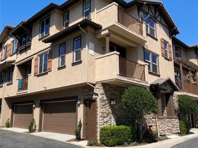 Townhouse for sale in Whittier, California