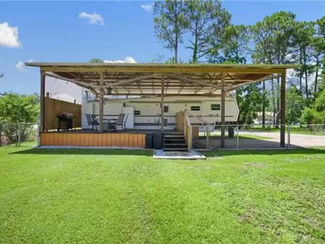 Apartment for rent in Theodore
