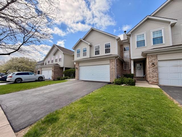 Townhouse for sale in Medinah, Illinois