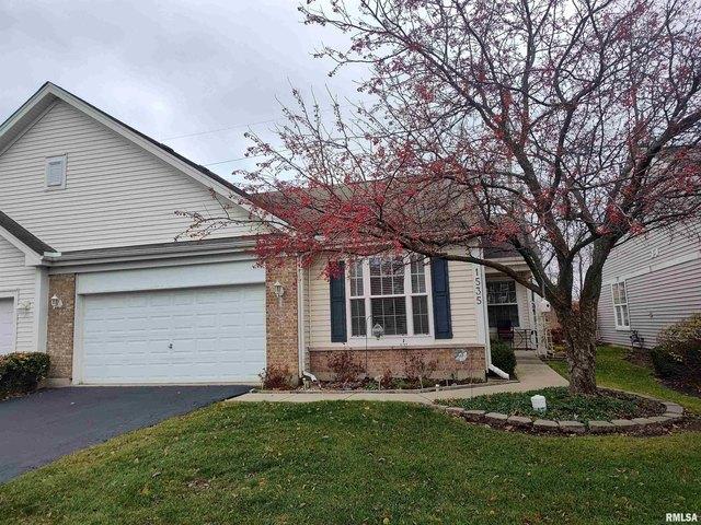 Townhouse for sale in Dekalb, Illinois