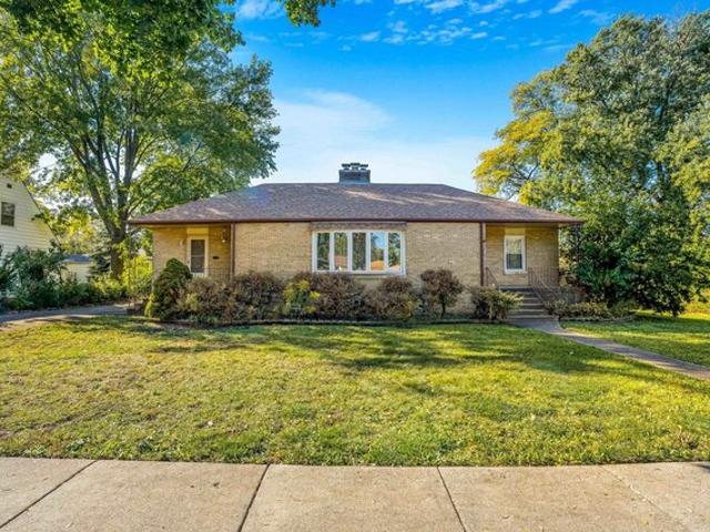 House for sale in Berkeley, Illinois