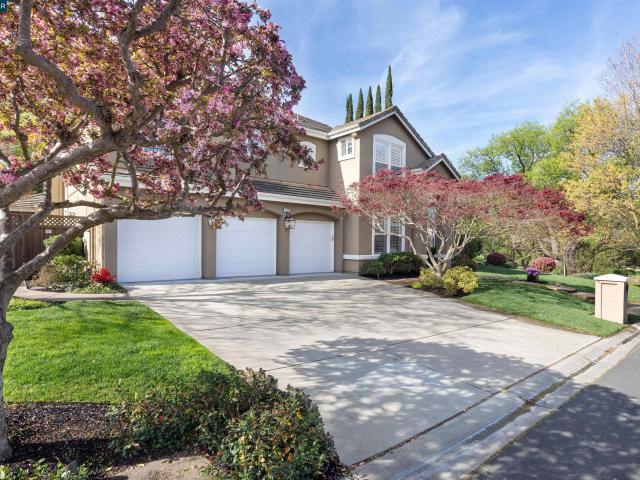 House for sale in Alamo, California
