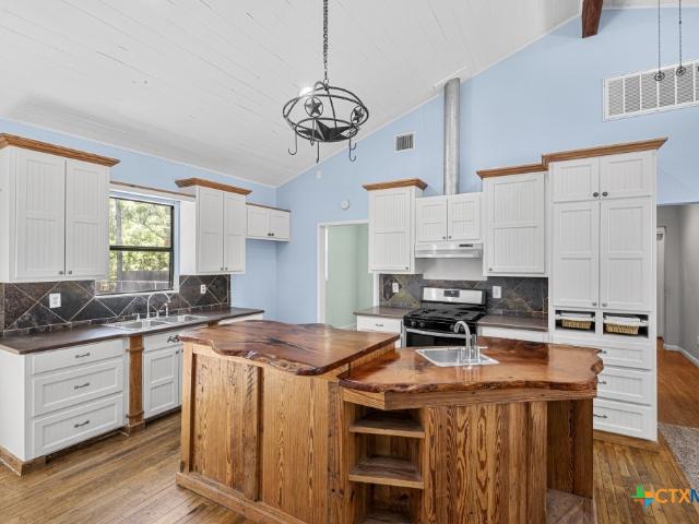 House for sale in Milam, Texas