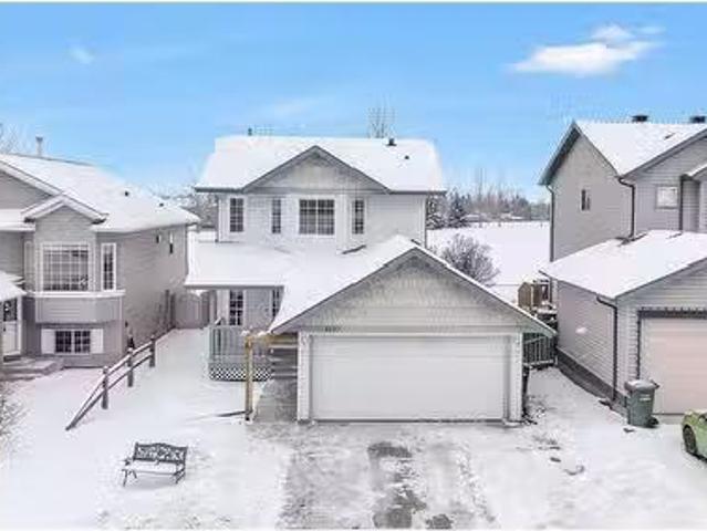 House for sale in Airdrie, Alberta