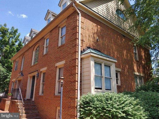 Townhouse for sale in Virginia