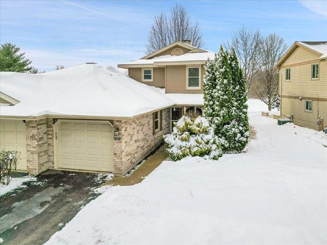Townhouse for sale in Naperville, Illinois