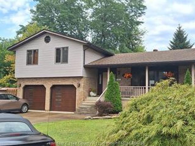 House for sale in Ontario