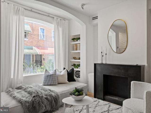 Townhouse for sale in Grays Ferry, Philadelphia