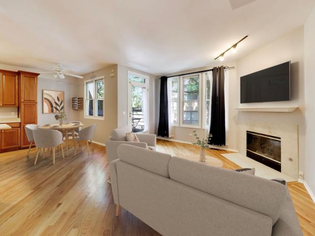 Townhouse for sale in Chicago Park, Illinois