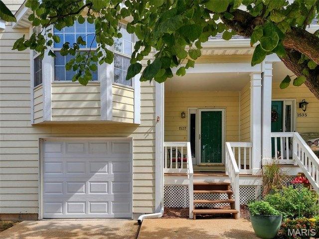 Townhouse for sale in Ballwin, Missouri