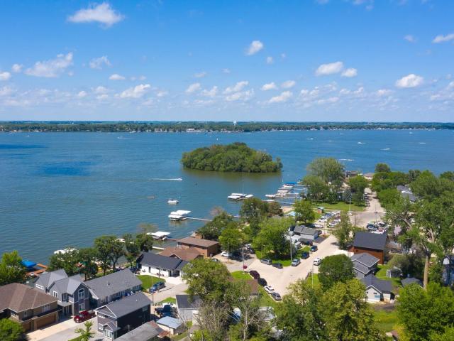 House for sale in Clear Lake, Cerro Gordo County