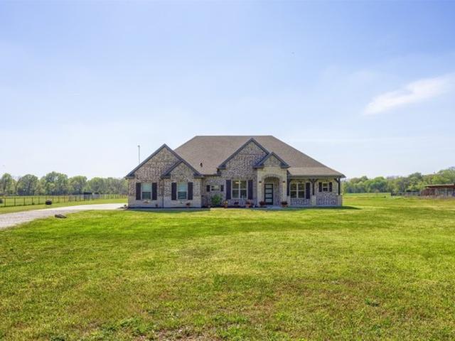House for sale in Farmersville, Texas