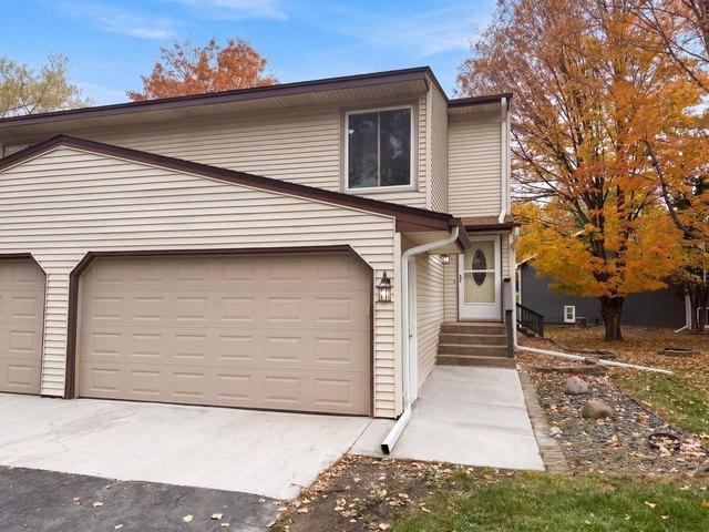 Townhouse for sale in Eden Prairie, Hennepin County