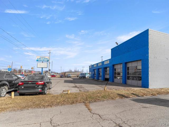 Commercial for sale in La Salle, Michigan