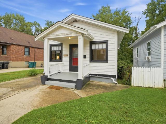 House for sale in Roselawn, Ohio