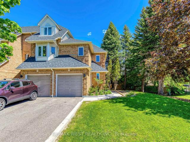 Condo for sale in Hurontario, Mississauga