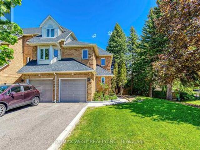 Townhouse for sale in Mississauga, Ontario