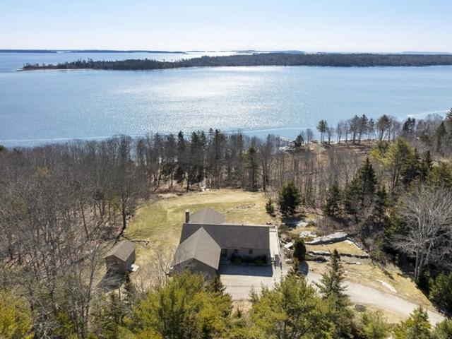 House for sale in Bristol, Maine