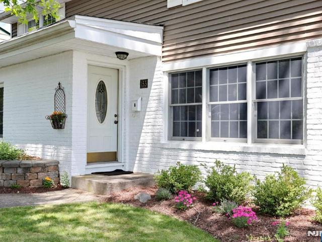 House for sale in Waldwick, New Jersey